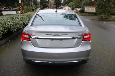 2013 Chrysler 200 Touring
