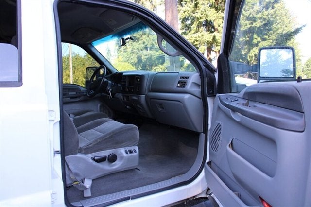 2002 Ford Super Duty F-350 SRW XLT