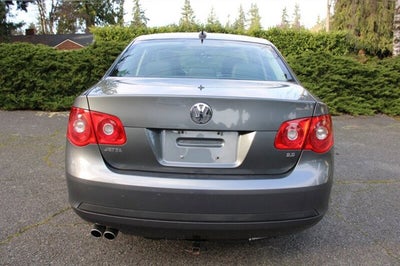 2005 Volkswagen Jetta Sedan A5 2.5L
