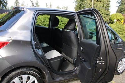 2012 Toyota Yaris 5-Door L1-owner